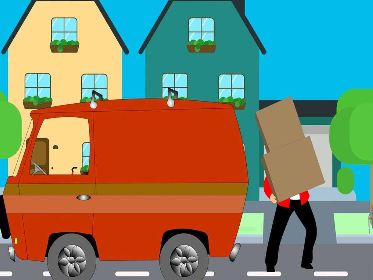 The Pros and Cons of Hiring Movers for a Long-Distance Move