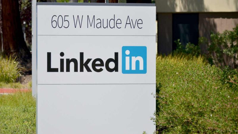 How Financial Services Firms Can Generate High-Quality Leads Using LinkedIn Ads